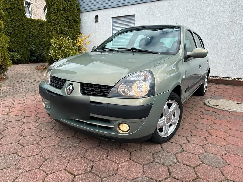 Gebraucht Renault Clio II 73 PS (53 kW) 2003 Grau Kleinwagen