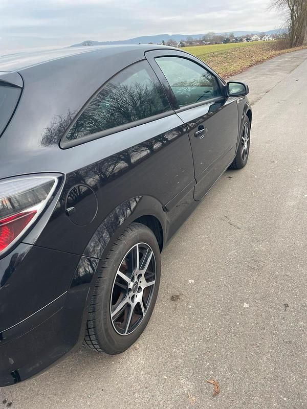 Gebraucht Opel Astra GTC 116 PS (85 kW) 2009 Schwarz Coupé