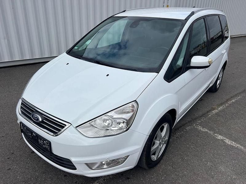 Gebraucht Ford Galaxy 140 PS (102 kW) 2012 Weiß Van / Kleinbus