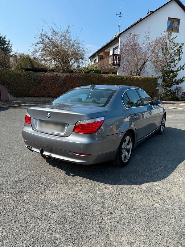 Gebraucht BMW 525 197 PS (144 kW) 2008 Limousine