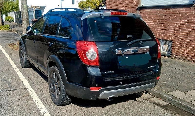 Gebraucht Chevrolet Captiva LT 150 PS (110 kW) 2009 Schwarz SUV