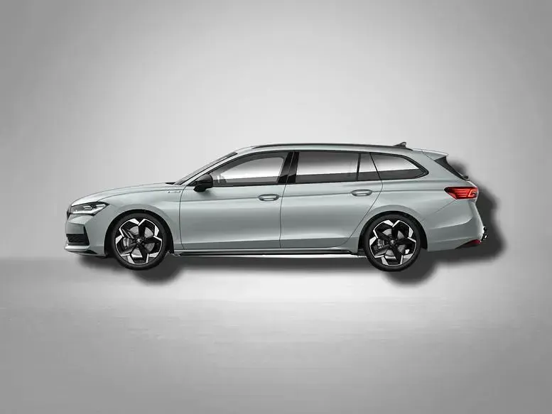 Gebraucht Skoda Superb SportLine 265 PS (194 kW) 2026 Aluminiumsilber metalilc Kombi