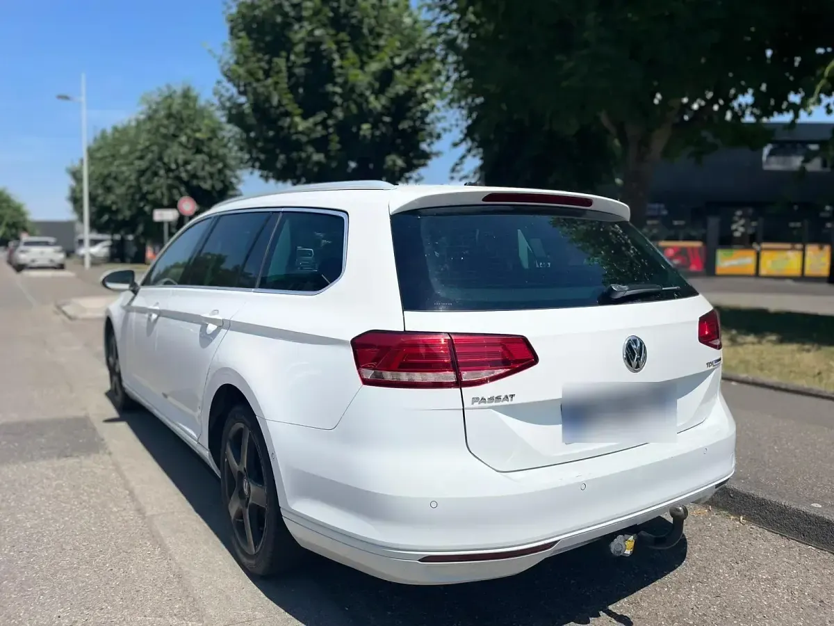 Gebraucht VW Passat 120 PS (88 kW) 2013 Kombi