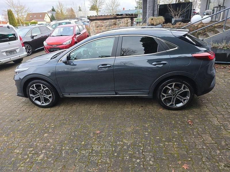 Usado Kia XCeed 140 CV (102 kW) 2019 Gris SUV