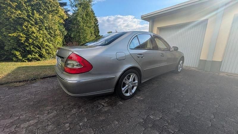 Gebraucht Mercedes E350 272 PS (200 kW) 2006 Grau Limousine