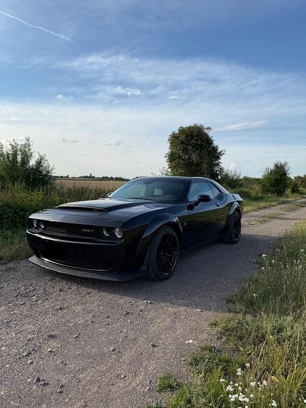 Schwarz Gebraucht 2018 Dodge Challenger Coupé | 34.000 € (Fairer Preis) - Bild 1/4