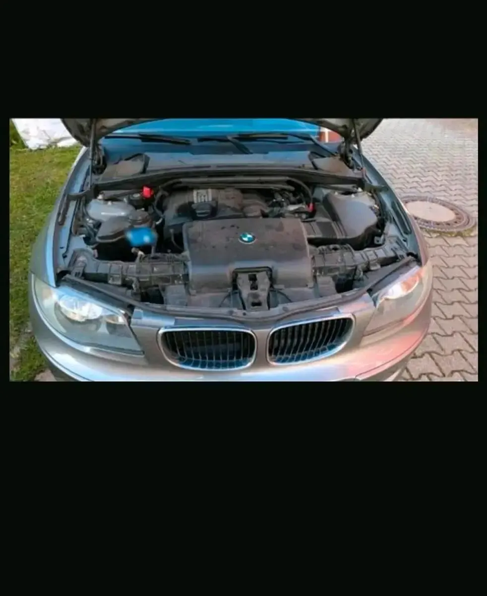Gebraucht BMW 116 122 PS (89 kW) 2010 Grau Kleinwagen