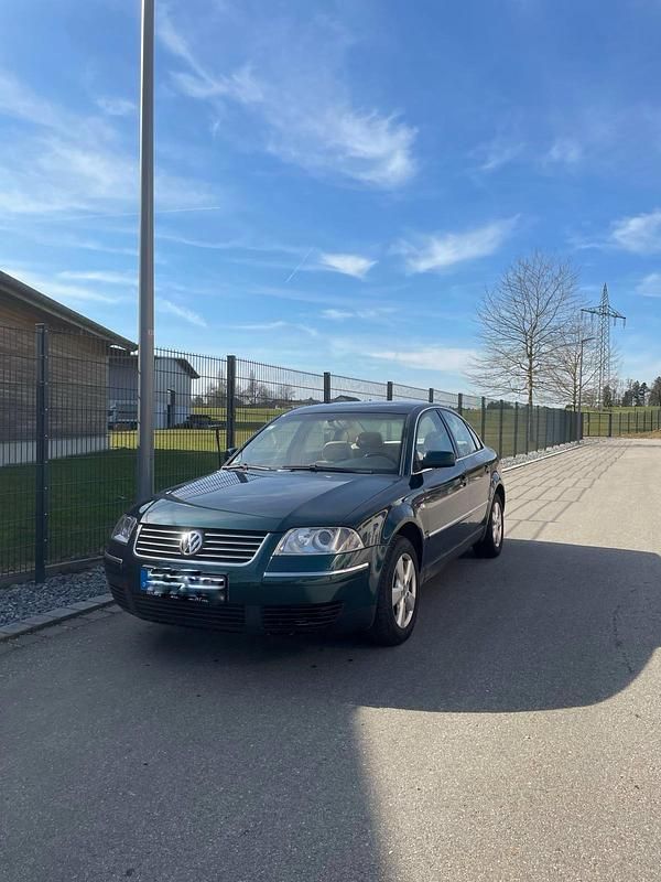 Gebraucht VW Passat Highline 131 PS (96 kW) 2002 Limousine