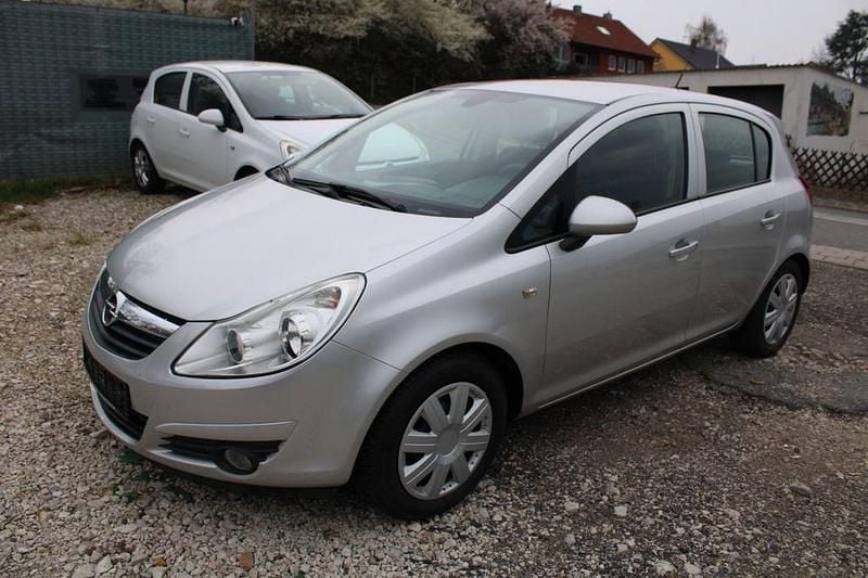 Gebraucht Opel Corsa Edition 90 PS (66 kW) 2009 Silber Kleinwagen