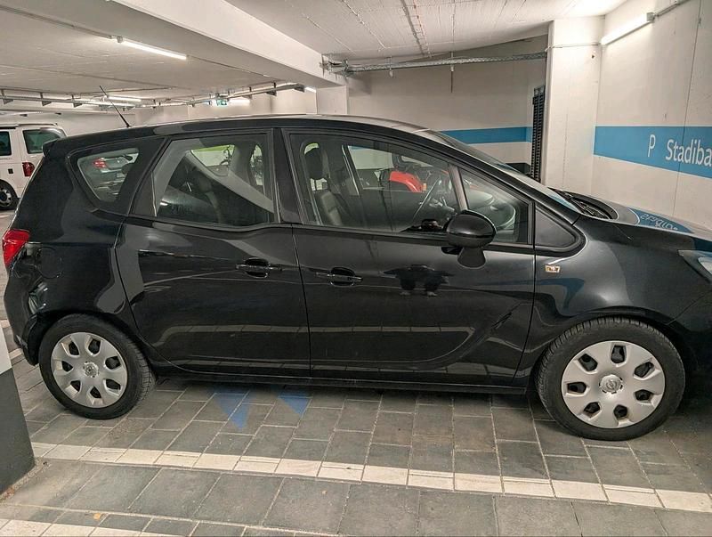 Gebraucht Opel Meriva Color Edition 136 PS (100 kW) 2014 Schwarz Van / Kleinbus