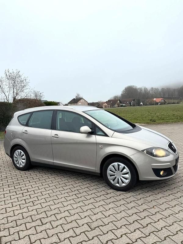 Gebraucht Seat Altea XL 160 PS (117 kW) 2012 Gold Van / Kleinbus