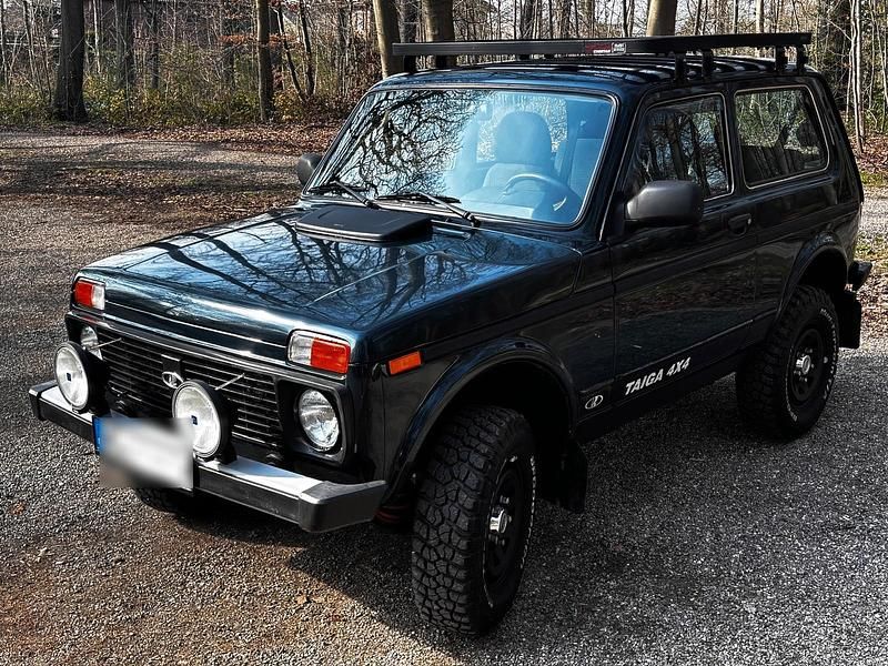 Gebraucht Lada Taiga 83 PS (61 kW) 2016 Grün SUV