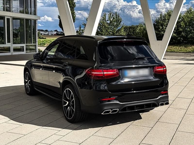 Schwarz Gebraucht 2017 Mercedes GLC43 AMG AMG SUV | 33.900 € (Teuer) - Bild 1/4