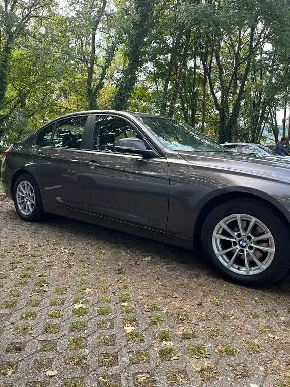 Gebraucht BMW 316 116 PS (85 kW) 2014 Braun Limousine
