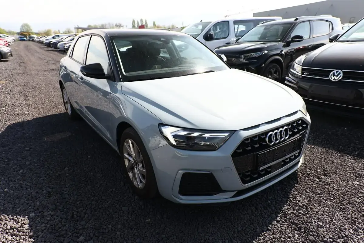 Gebraucht Audi A1 Sportback Advanced 110 PS (80 kW) 2023 Pfeilgrau perleffekt Kleinwagen
