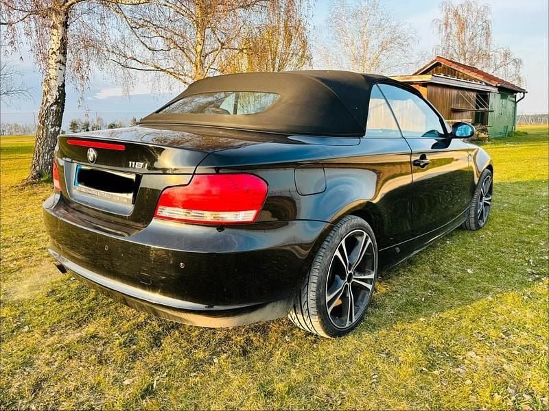 Gebraucht BMW 118 Cabriolet 143 PS (105 kW) 2009 Schwarz Cabrio