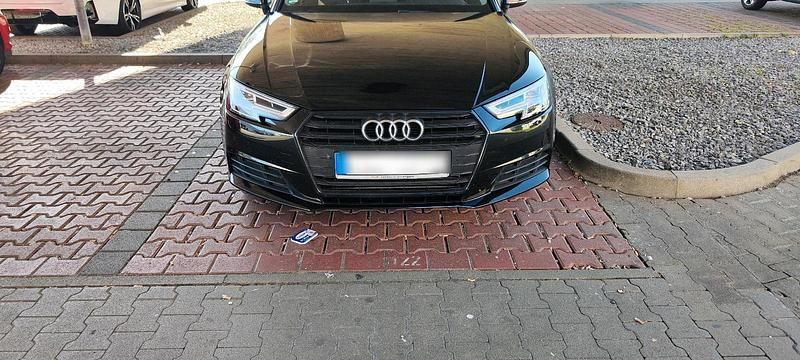 Schwarz Gebraucht 2019 Audi A4 Comfort Limousine | 22.000 € (Superpreis) - Bild 1/4