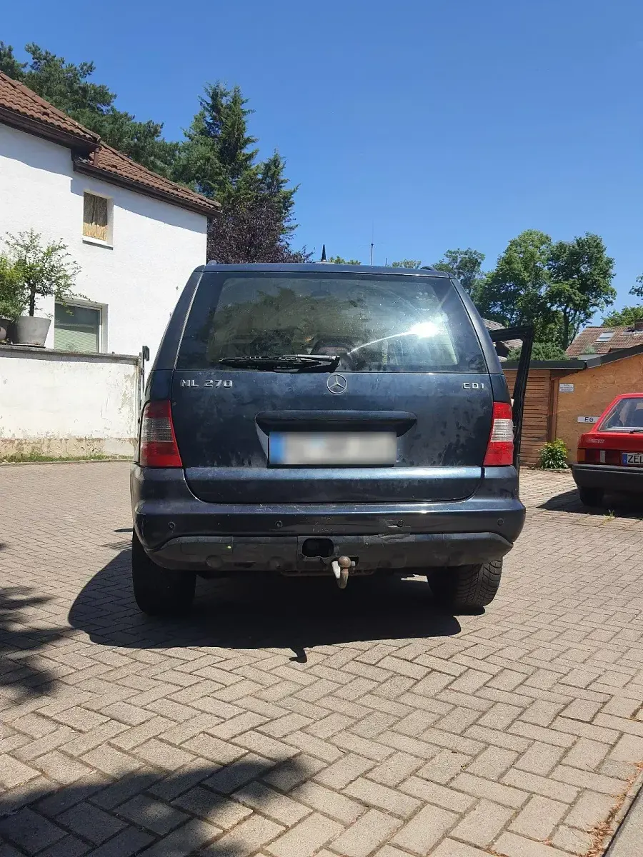Gebraucht Mercedes ML270 163 PS (119 kW) 2002 Blau SUV