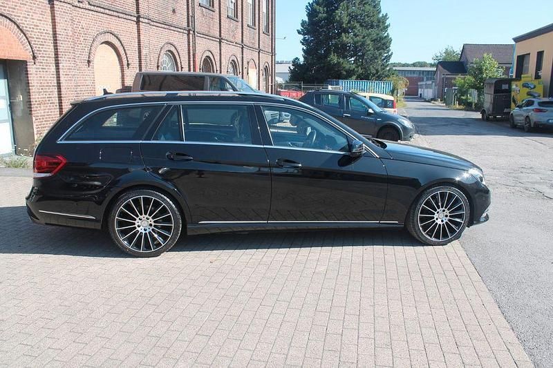 Gebraucht Mercedes E350 258 PS (189 kW) 2016 Schwarz Limousine