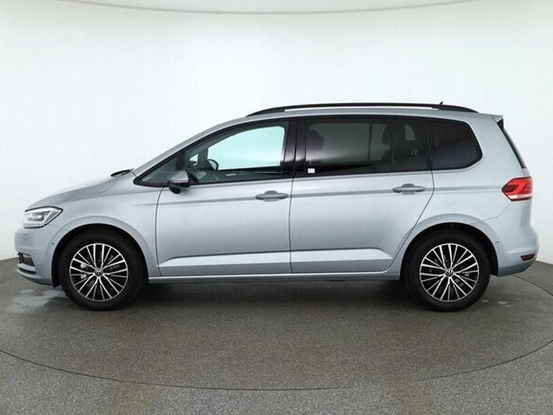 Neu VW Touran 150 PS (110 kW) 2026 Silber Van / Kleinbus