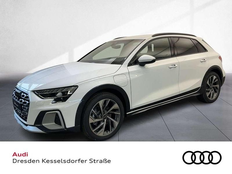 Arkonaweiß Neu 2025 Audi A3 e-tron Sport Kleinwagen | 45.900 € (Superpreis) - Bild 1/4