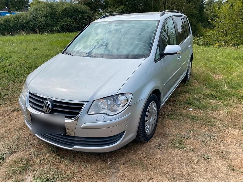 Silber Gebraucht 2008 VW Touran United Van / Kleinbus | 3.100 € (Guter Preis) - Bild 1/4