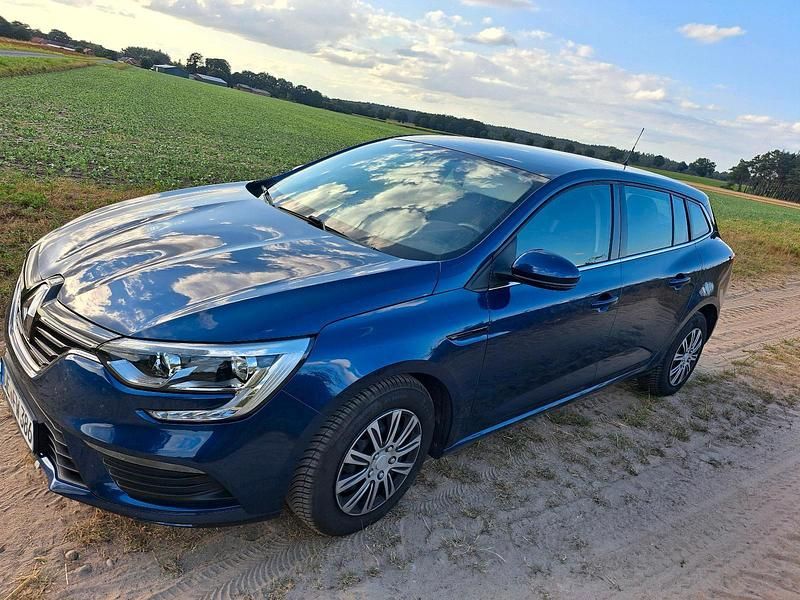 Blau Gebraucht 2019 Renault Mégane IV Life Kombi | 13.000 € (Fairer Preis) - Bild 1/4