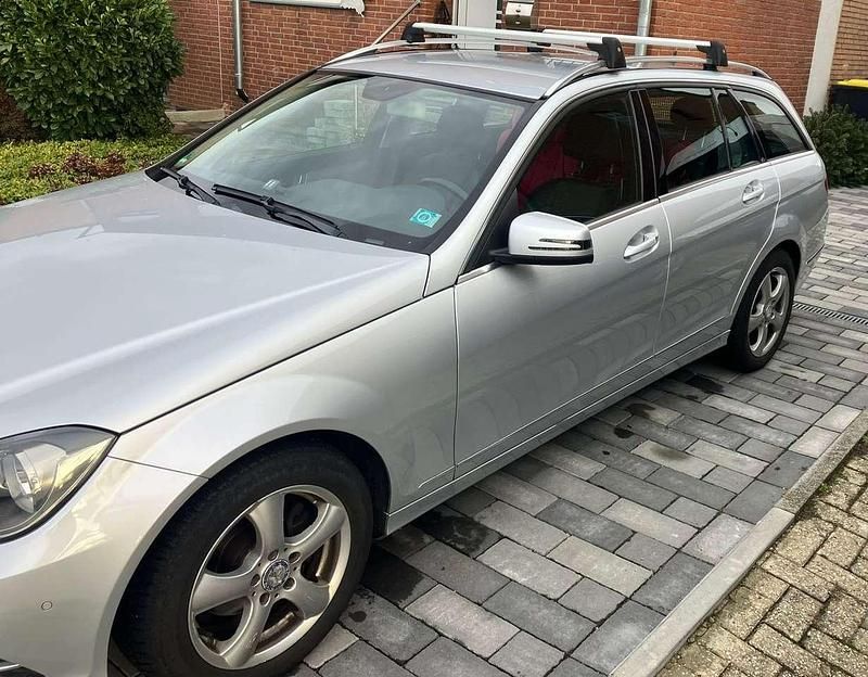 Gebraucht Mercedes C180 120 PS (88 kW) 2012 Grau Kombi
