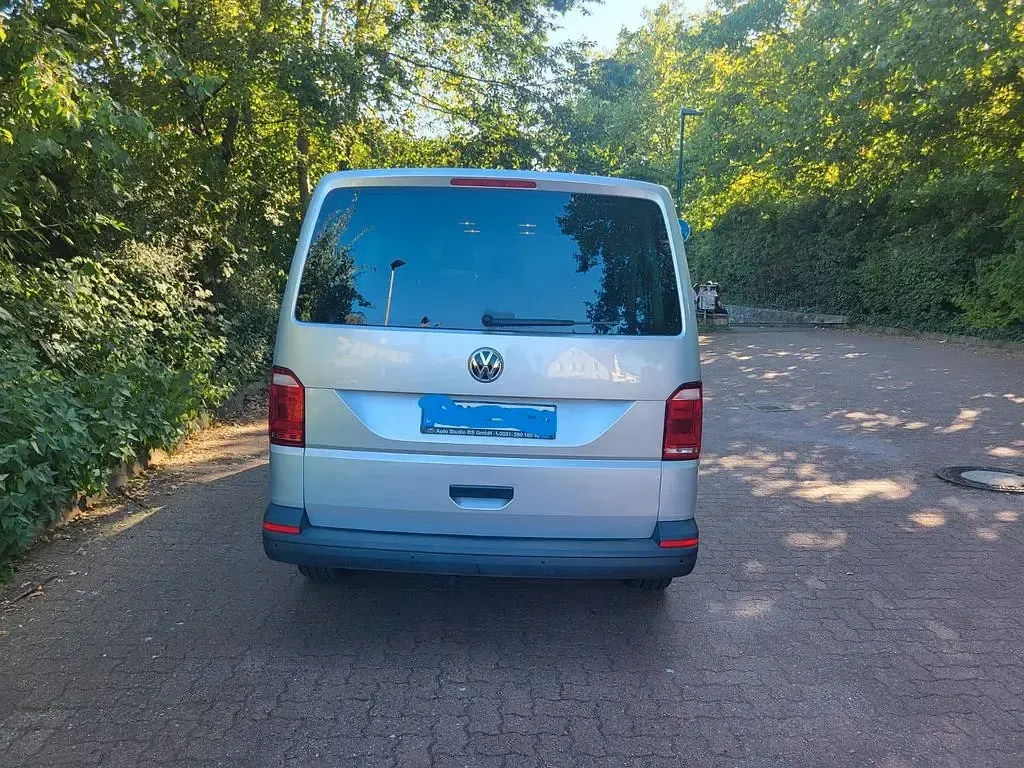 Gebraucht VW Caravelle 150 PS (110 kW) 2015 Silber Van