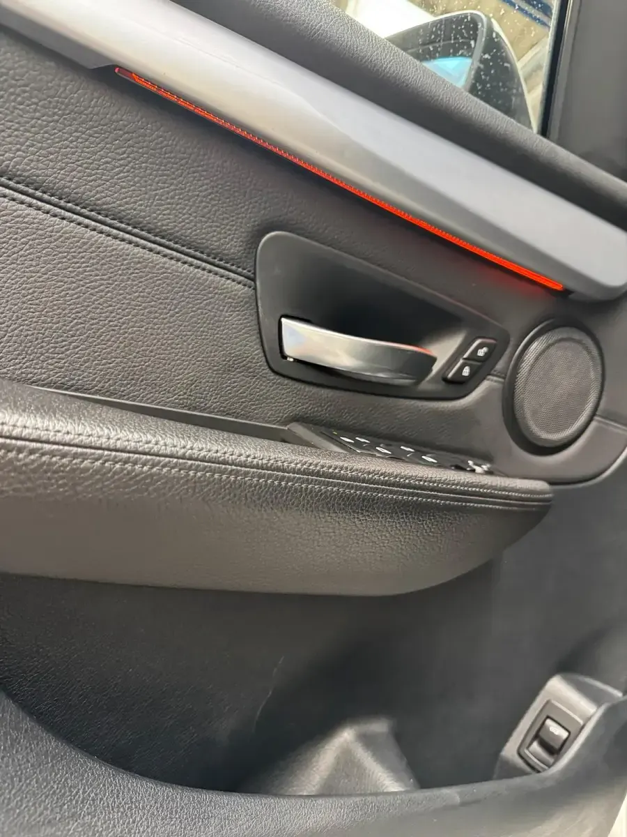 Gebraucht BMW 218 Active Tourer 150 PS (110 kW) 2020 Weiß Van / Kleinbus