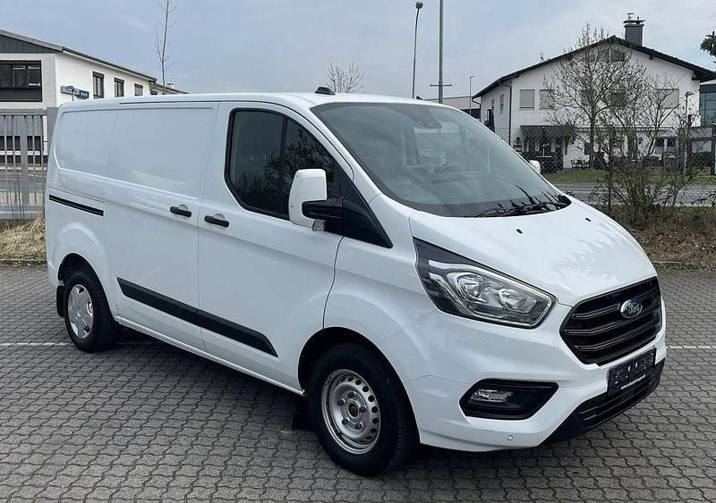 Gebraucht Ford Transit Custom 131 PS (96 kW) 2022 Weiß Van / Kleinbus