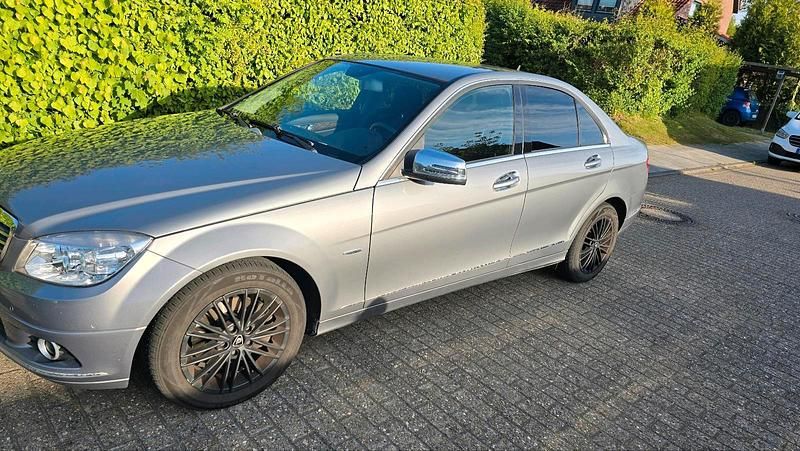Gebraucht Mercedes C200 184 PS (135 kW) 2009 Grau Limousine