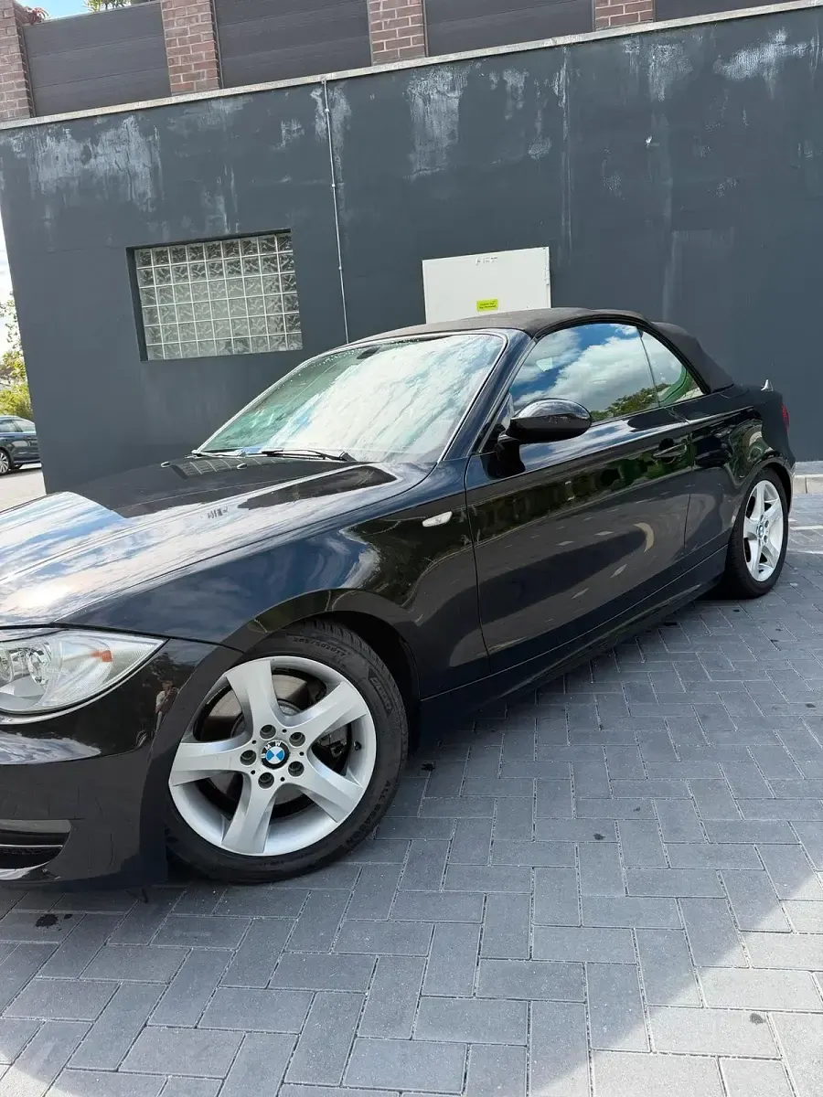 Gebraucht BMW 123 Cabriolet 204 PS (150 kW) 2009 Schwarz Cabrio