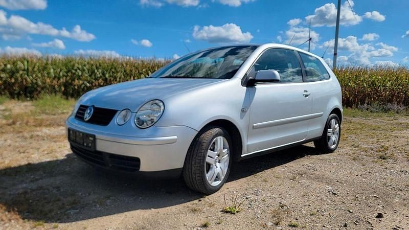 Silber Gebraucht 2004 VW Polo Cricket Limousine | 900 € (Guter Preis) - Bild 1/4