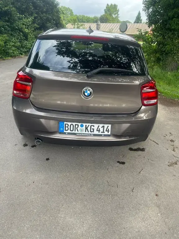 Gebraucht BMW 116 Efficient Dynamics 116 PS (85 kW) 2014 Braun Kleinwagen