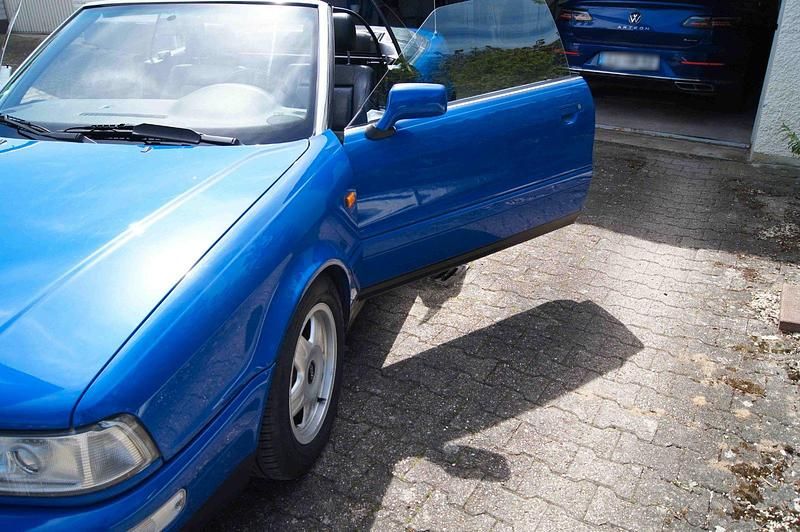 Second-hand Audi 80 125 CP (91 kW) 1998 Albastru Cabrio