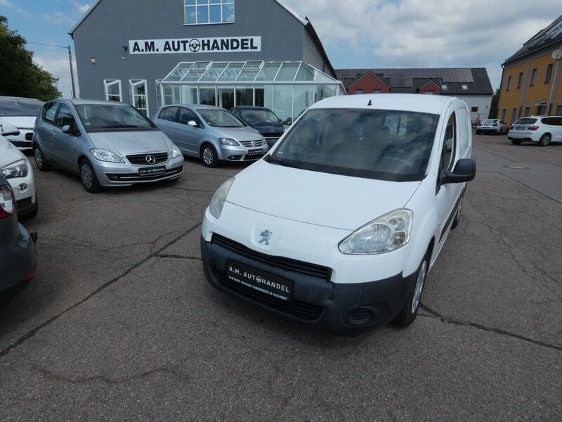 Weiß Gebraucht 2014 Peugeot Partner Comfort plus Van / Kleinbus | 4.900 € (Fairer Preis) - Bild 1/4