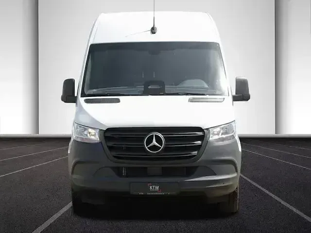Gebraucht Mercedes Sprinter 170 PS (125 kW) 2025 Arktikweiss Van