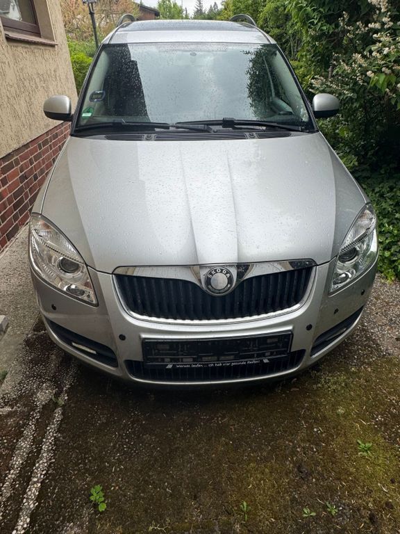 Silber Gebraucht 2007 Skoda Roomster Kombi | 4.000 € (Etwas zu teuer) - Bild 1/4