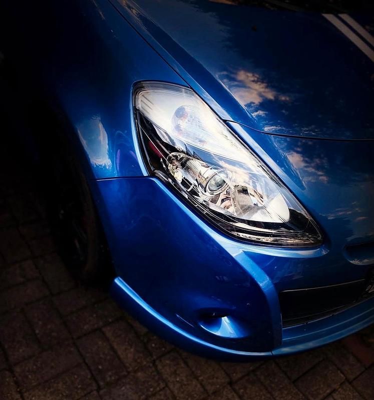 Gebraucht Renault Clio II 106 PS (77 kW) 2011 Blau Kleinwagen