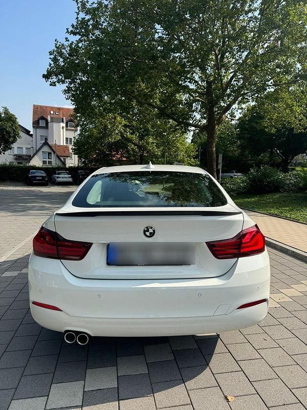 Weiß Gebraucht 2019 BMW 420 Gran Coupé Coupé | 17.800 € - Bild 1/4