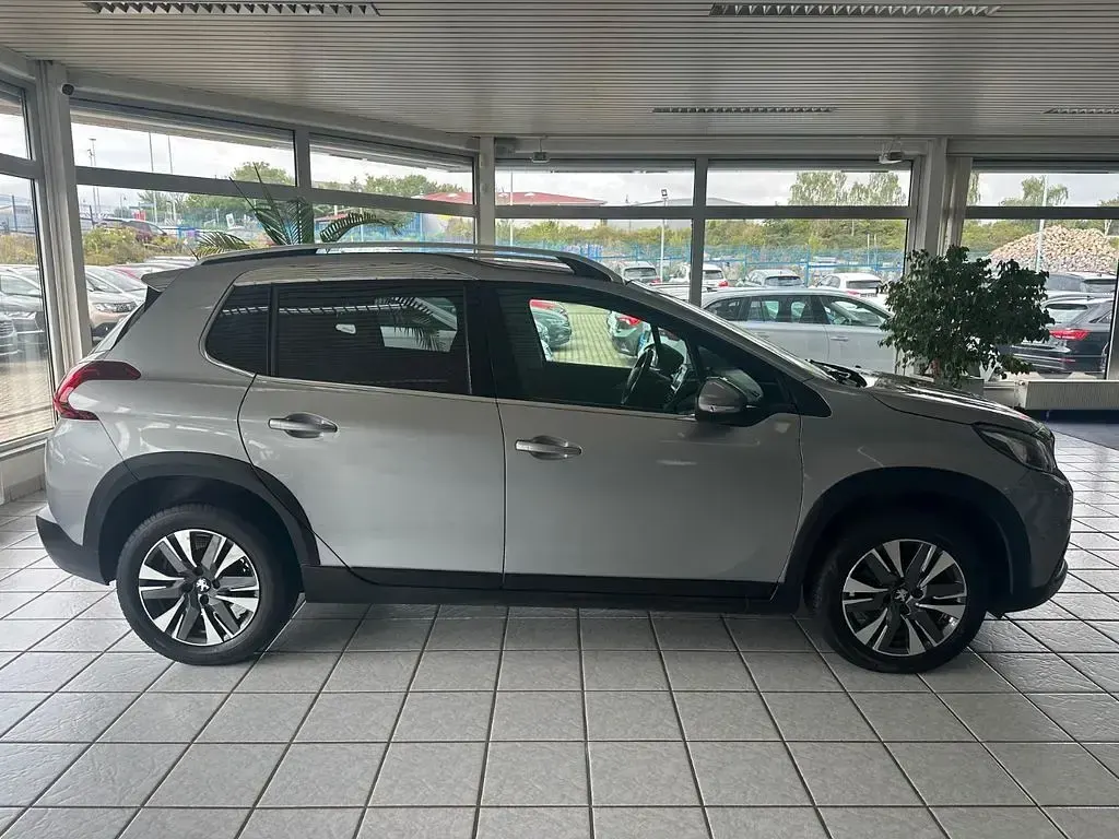 Gebraucht Peugeot 2008 Allure 131 PS (96 kW) 2019 Grau SUV
