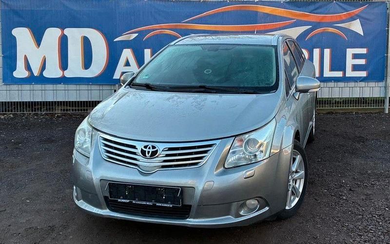 Gebraucht Toyota Avensis Executive 177 PS (130 kW) 2010 Silber Kombi