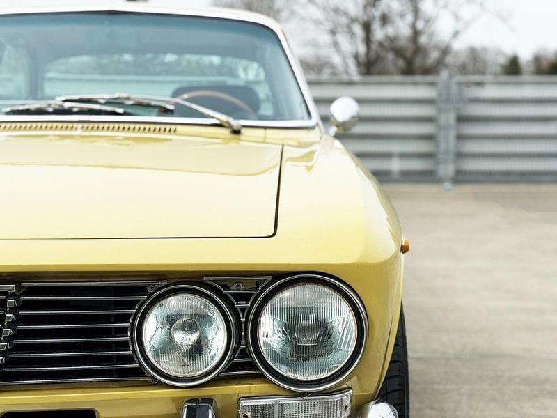 Gebraucht Alfa Romeo 2000 Veloce 131 PS (96 kW) 1975 Gelb Coupé