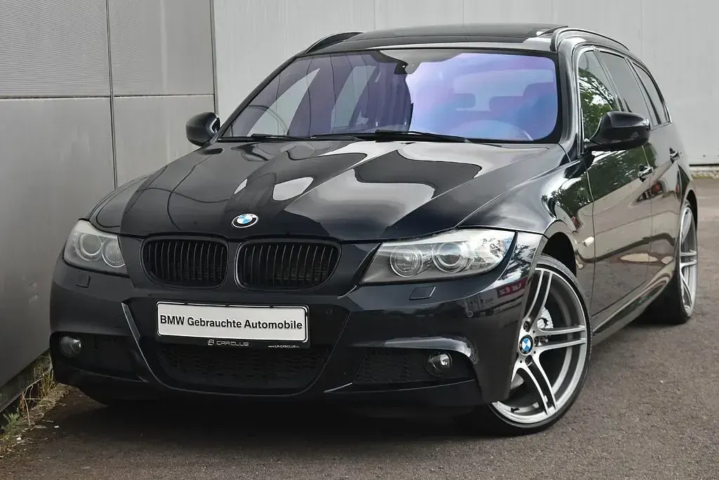 Gebraucht BMW 330 Performance 245 PS (180 kW) 2010 Schwarz Kombi