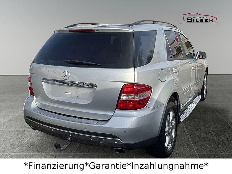 Gebraucht Mercedes ML320 224 PS (164 kW) 2006 Silber SUV