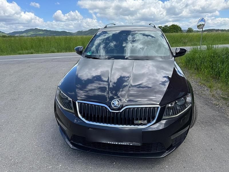 Schwarz Gebraucht 2015 Skoda Octavia vRS Kombi | 10.100 € (Guter Preis) - Bild 1/4