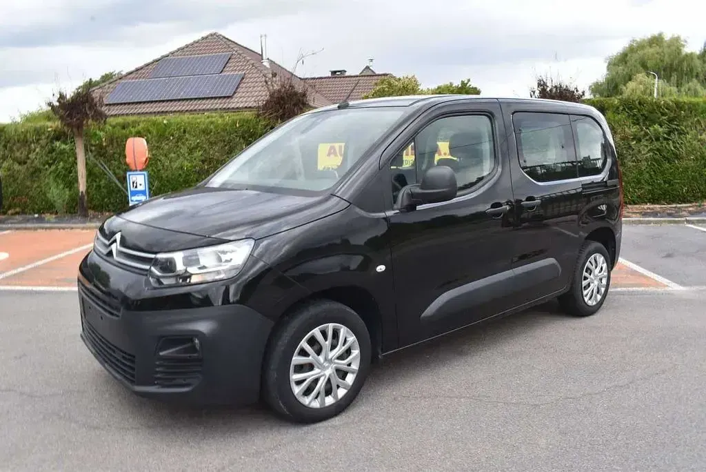 Gebraucht Citroën Berlingo Live 131 PS (96 kW) 2021 Schwarz Van / Kleinbus