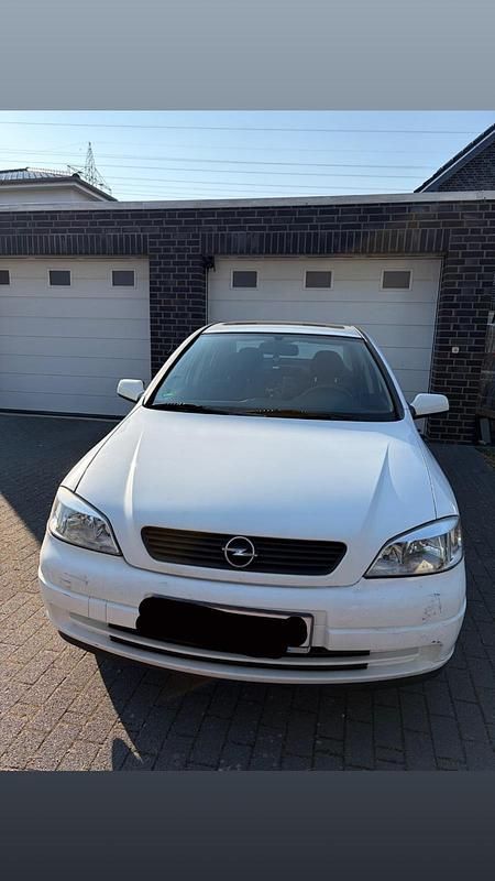 Second-hand Opel Astra 116 CP (85 kW) 1999 Alb Berlinǎ