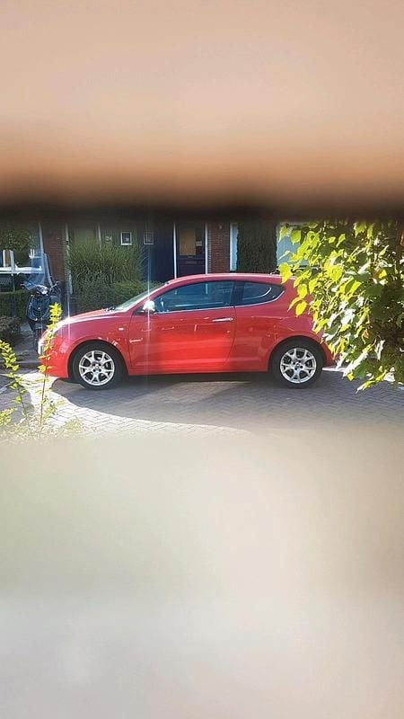 Rot Gebraucht 2009 Alfa Romeo MiTo Kleinwagen | 4.199 € - Bild 1/4